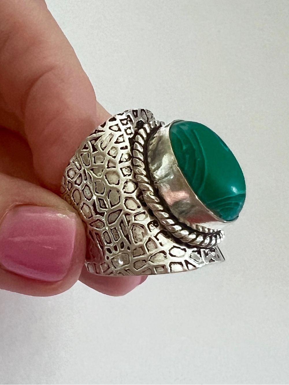 Artisan Boho Statement Ring with Green Cabochon Silver Plate Sz 6 Vintage-Style